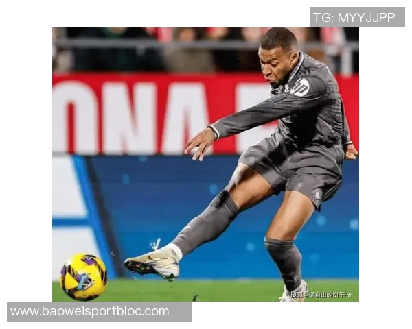 姆巴佩向中国球迷送中秋祝福期待分享月饼和团圆饭的温馨时刻 姆巴佩向中国球迷送中秋祝福期待分享月饼和团圆饭的温馨时刻