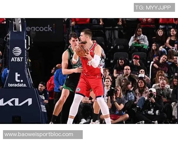 杰伦布朗主动请缨防守小卡马祖拉称赞其斗志与硬气