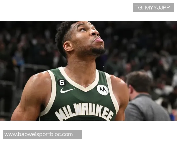 神射手AJ格林三分球全中展现超强实力助球队赢得胜利 神射手AJ格林三分球全中展现超强实力助球队赢得胜利