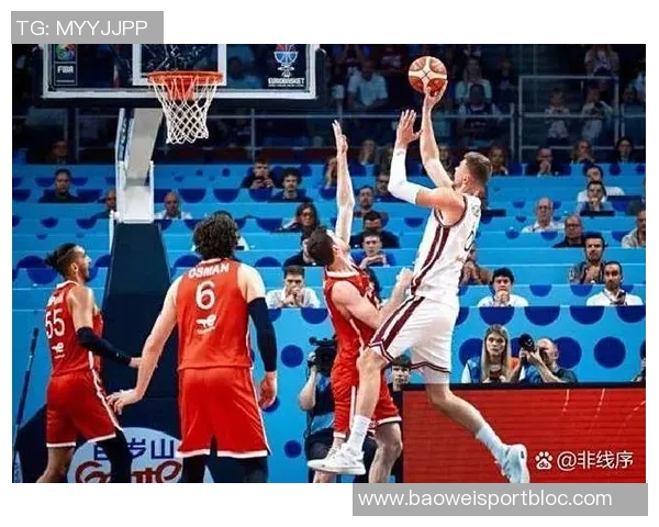 FIBA官推盘点历史经典逆转时刻米勒麦迪与立陶宛后卫的精彩表现