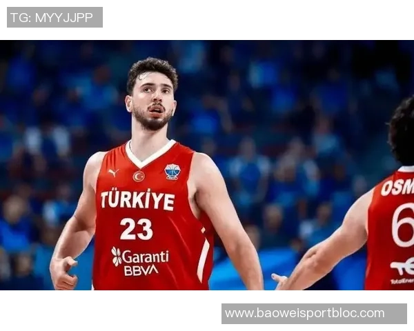 申京生涯突破2500分1000助攻成就历史第三年轻仅次于詹姆斯和字母哥